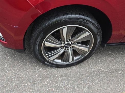 Used 2019 Lincoln Navigator Reserve image 13