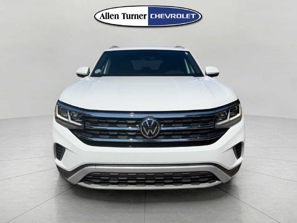 Used 2020 Volkswagen Atlas Cross Sport SE FWD image 2
