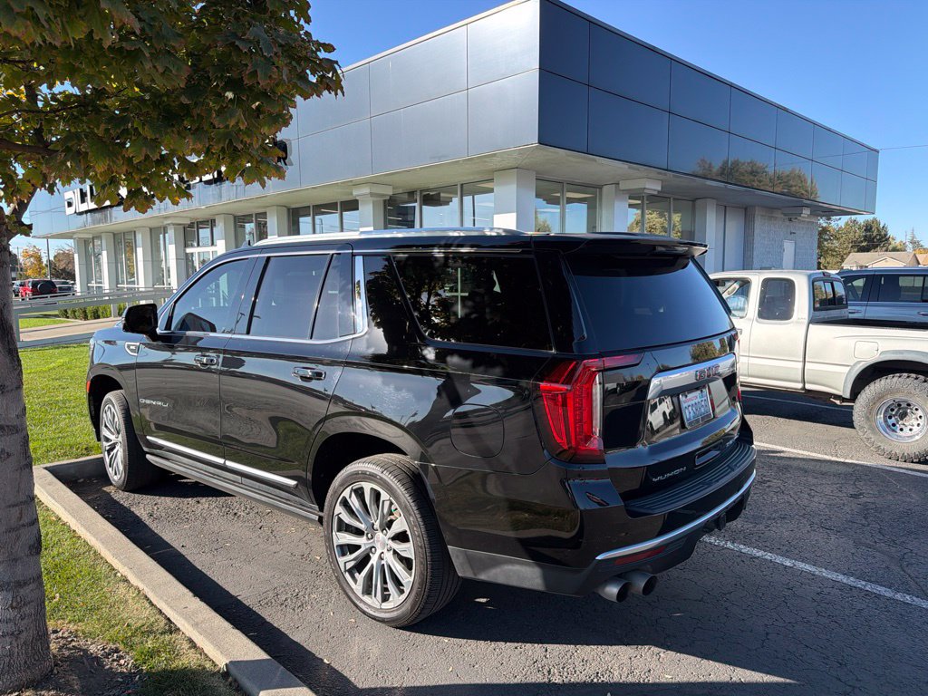 Used 2021 GMC Yukon Denali w/ Denali Ultimate Package AWD/4WD image 11