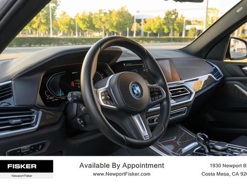 Used 2022 BMW X5 xDrive45e w/ M Sport Package AWD/4WD image 12