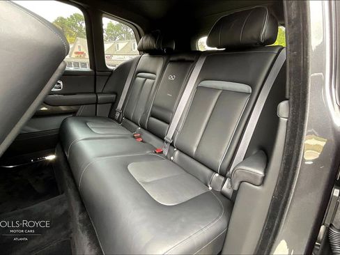 Certified 2022 Rolls-Royce Cullinan Black Badge w/ Dark Exterior Package image 23