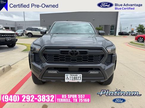 Used 2025 Toyota Tacoma TRD Off-Road w/ TRD Off Road Upgrade Package AWD/4WD image 2