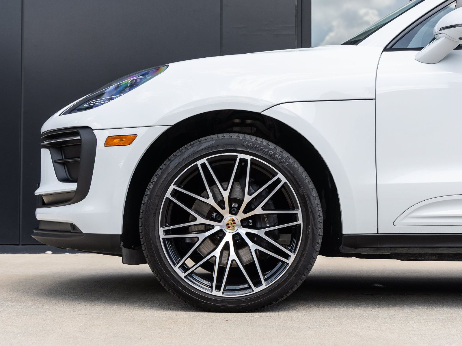 Certified 2023 Porsche Macan AWD/4WD image 13