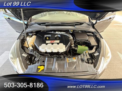 Used 2016 Ford Focus ST w/ Equipment Group 401A FWD image 23