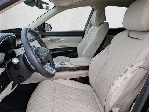 Used 2023 Genesis GV70 3.5T Sport w/ Sport Prestige Package image 11