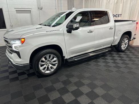 Used 2025 Chevrolet Silverado 1500 LTZ w/ LTZ Premium Package AWD/4WD image 5