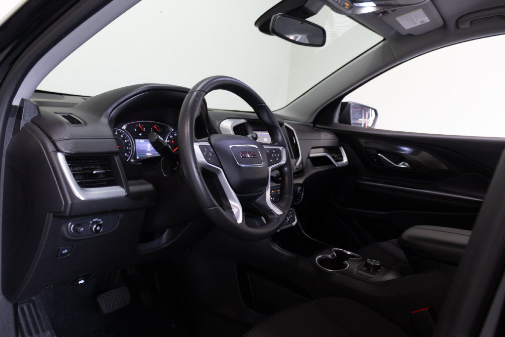 Used 2022 GMC Terrain SLE FWD image 16