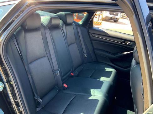 Used 2018 Honda Accord Sport image 20