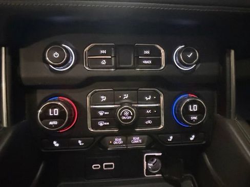 Used 2021 Chevrolet Tahoe LT RWD image 19