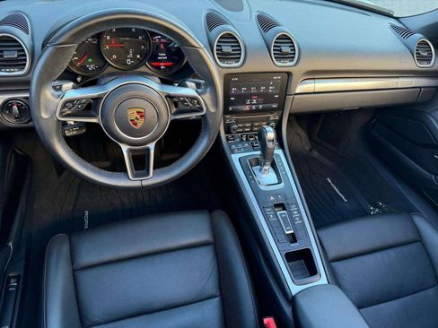 Used 2022 Porsche 718 Boxster image 4