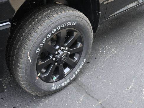 New 2026 RAM 2500 Big Horn AWD/4WD image 14