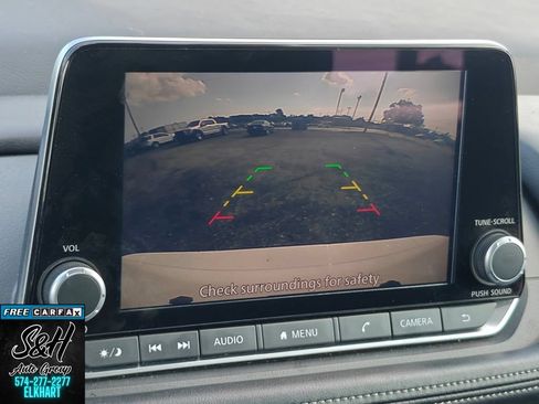 Used 2024 Nissan Rogue S AWD/4WD image 8