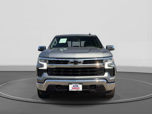 Used 2025 Chevrolet Silverado 1500 LT w/ Leather Package AWD/4WD image 2