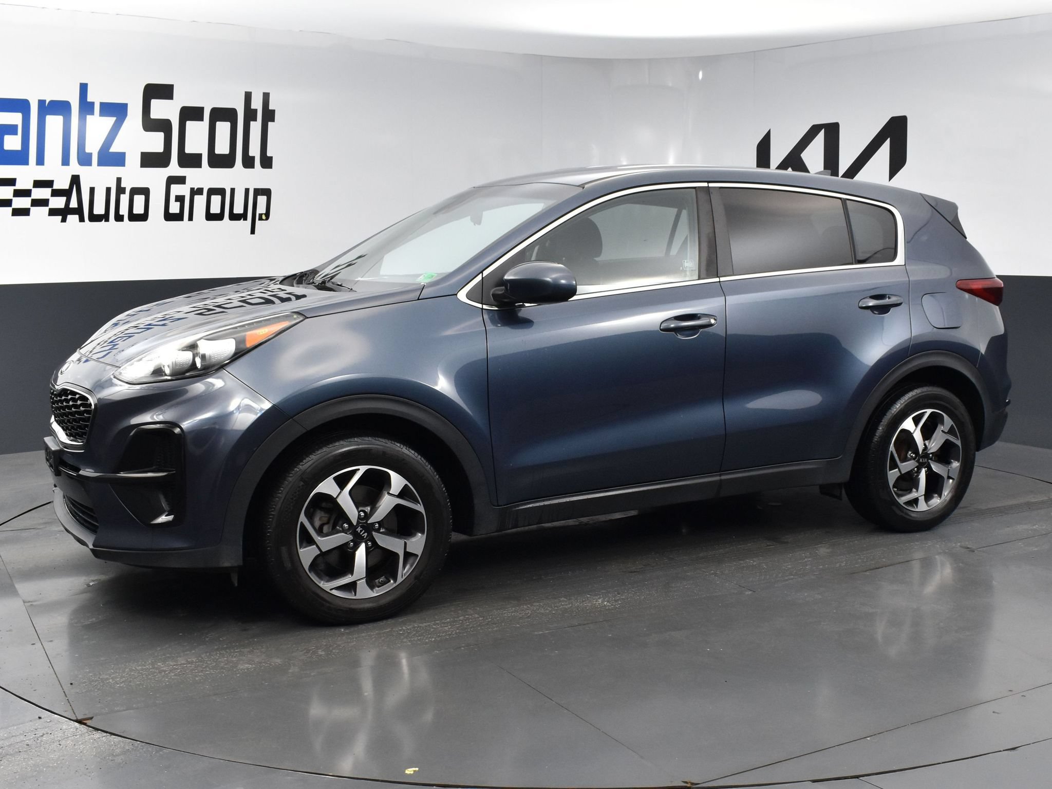 Used 2020 Kia Sportage LX FWD image 2