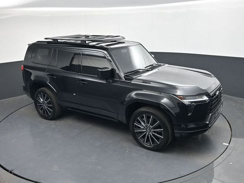 Used 2024 Lexus GX 550 w/ Accessory Package (31) image 20