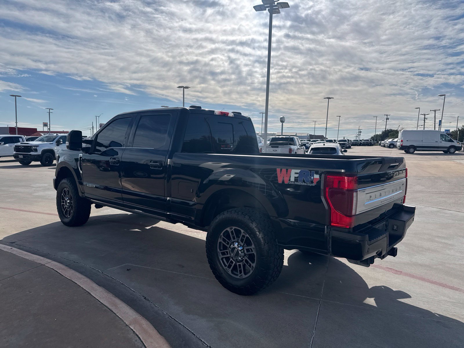 Used 2022 Ford F250 Platinum AWD/4WD image 5
