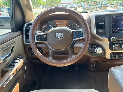 Used 2020 RAM 1500 Laramie AWD/4WD image 15
