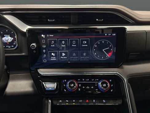 Used 2026 GMC Sierra 1500 Denali w/ Technology Package AWD/4WD image 13