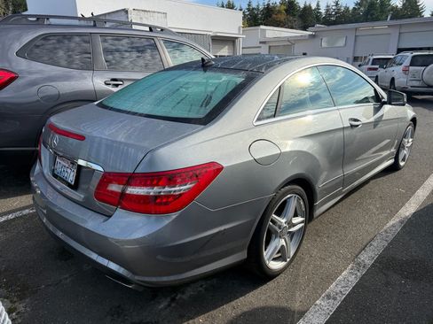Used 2011 Mercedes-Benz E 550 Coupe image 3