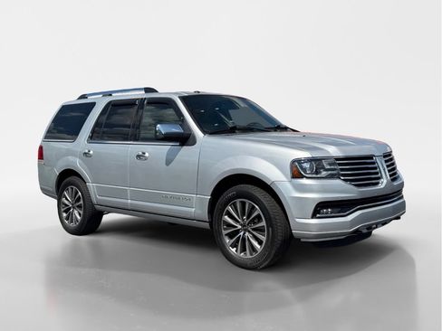 Used 2016 Lincoln Navigator Select AWD/4WD image 8