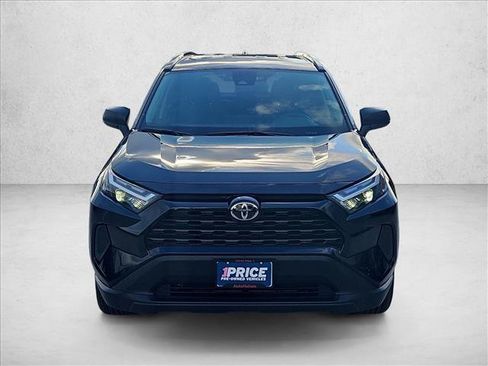 Used 2025 Toyota RAV4 LE AWD/4WD image 2
