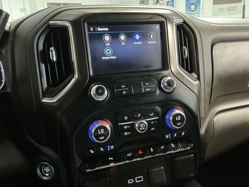 Used 2023 GMC Sierra 2500 AT4 w/ AT4 Preferred Package AWD/4WD image 19