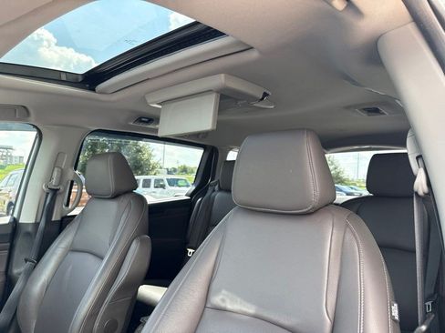 Used 2023 Honda Odyssey Touring image 11
