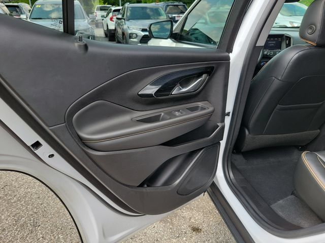 Used 2022 GMC Terrain AT4 w/ Tech Package AWD/4WD image 11