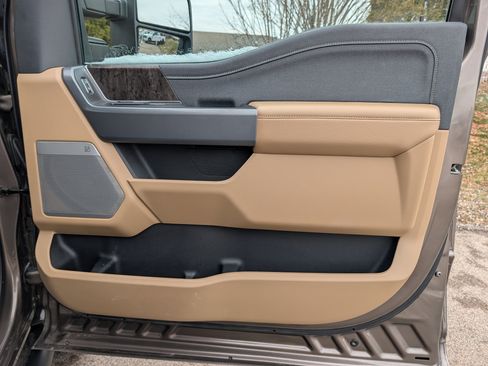 Used 2023 Ford F350 Lariat w/ FX4 Off-Road Package image 42