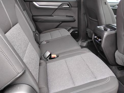 Used 2025 GMC Acadia Elevation image 19