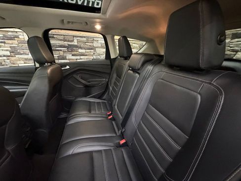 Used 2018 Ford Escape Titanium w/ Ford Safe & Smart Package AWD/4WD image 32