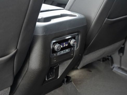 Used 2025 GMC Yukon AT4 AWD/4WD image 43
