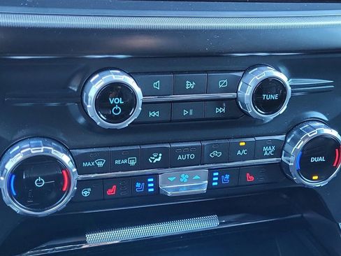 Used 2022 Ford F150 Platinum w/ Equipment Group 701A High AWD/4WD image 26