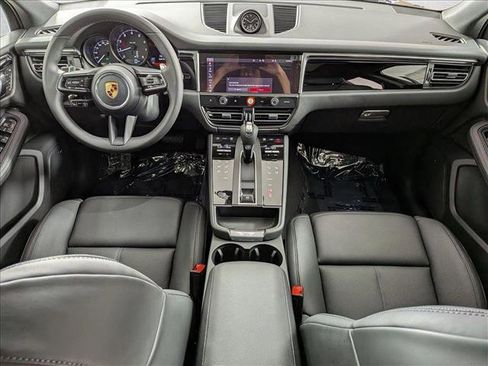 New 2026 Porsche Macan image 21