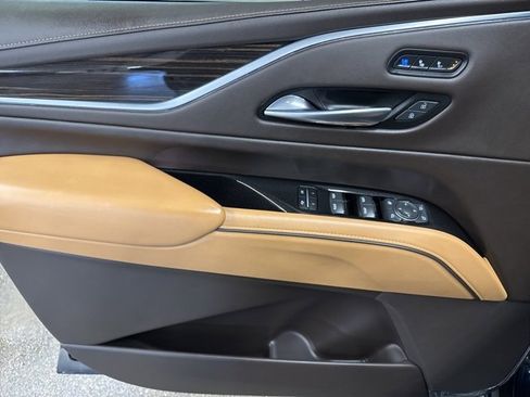 Certified 2022 Cadillac Escalade Sport w/ Touring Package image 10