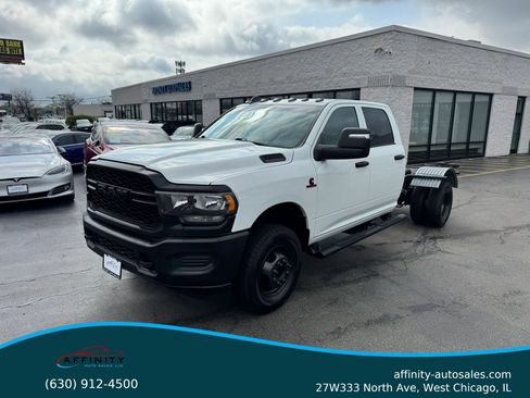 Used 2024 RAM 3500 Tradesman w/ Max Tow Package RWD image 1
