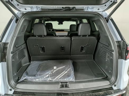 New 2026 GMC Acadia Denali Ultimate w/ LPO, Floor Liner Package image 10