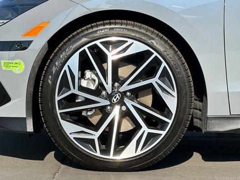 Used 2023 Hyundai Ioniq 6 Limited RWD image 26