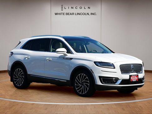Used 2020 Lincoln Nautilus Reserve FWD image 3