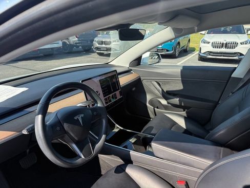 Used 2018 Tesla Model 3 Long Range AWD/4WD image 10