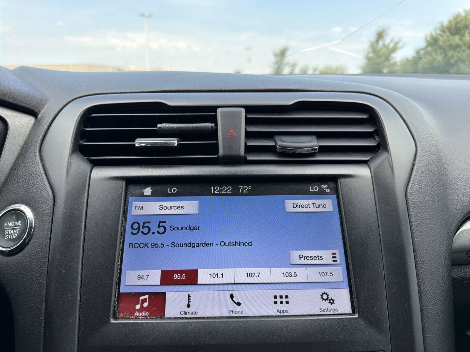 Used 2019 Ford Fusion SE w/ Equipment Group 151A FWD image 14