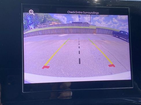 Used 2024 Jeep Grand Cherokee L Altitude RWD image 30