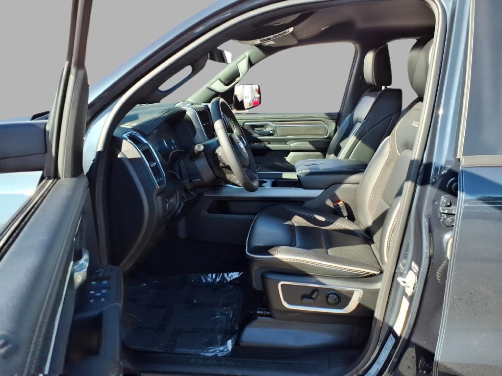 Used 2026 RAM 1500 Laramie AWD/4WD image 19