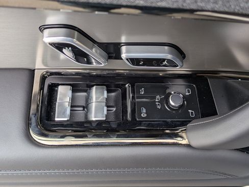 New 2025 Land Rover Range Rover Sport Dynamic SE image 21