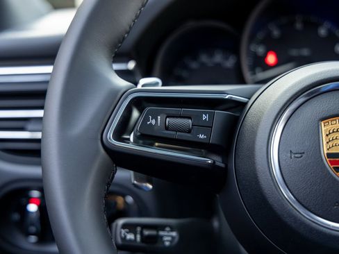 New 2026 Porsche Macan AWD/4WD image 30