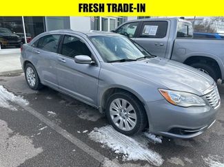 Used 2014 Chrysler 200 LX video 1