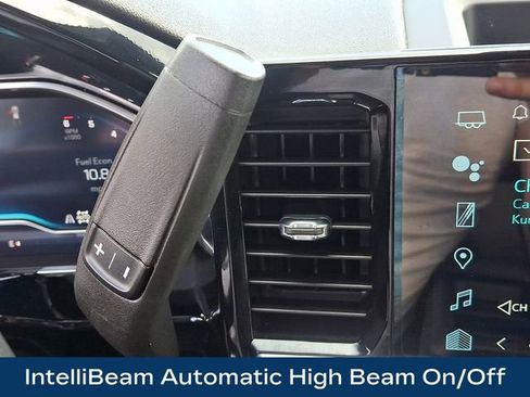 Used 2024 Chevrolet Silverado 1500 LT image 17