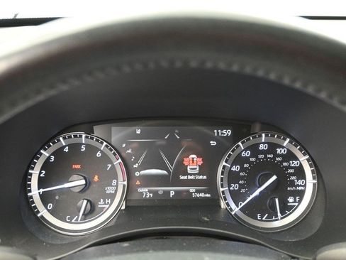 Used 2022 Toyota Highlander XLE FWD image 12