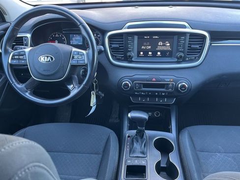Used 2020 Kia Sorento LX w/ LX I4 Convenience Package image 20