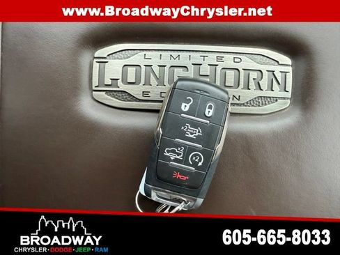 Used 2025 RAM 1500 Limited w/ Trailer Tow Group AWD/4WD image 23